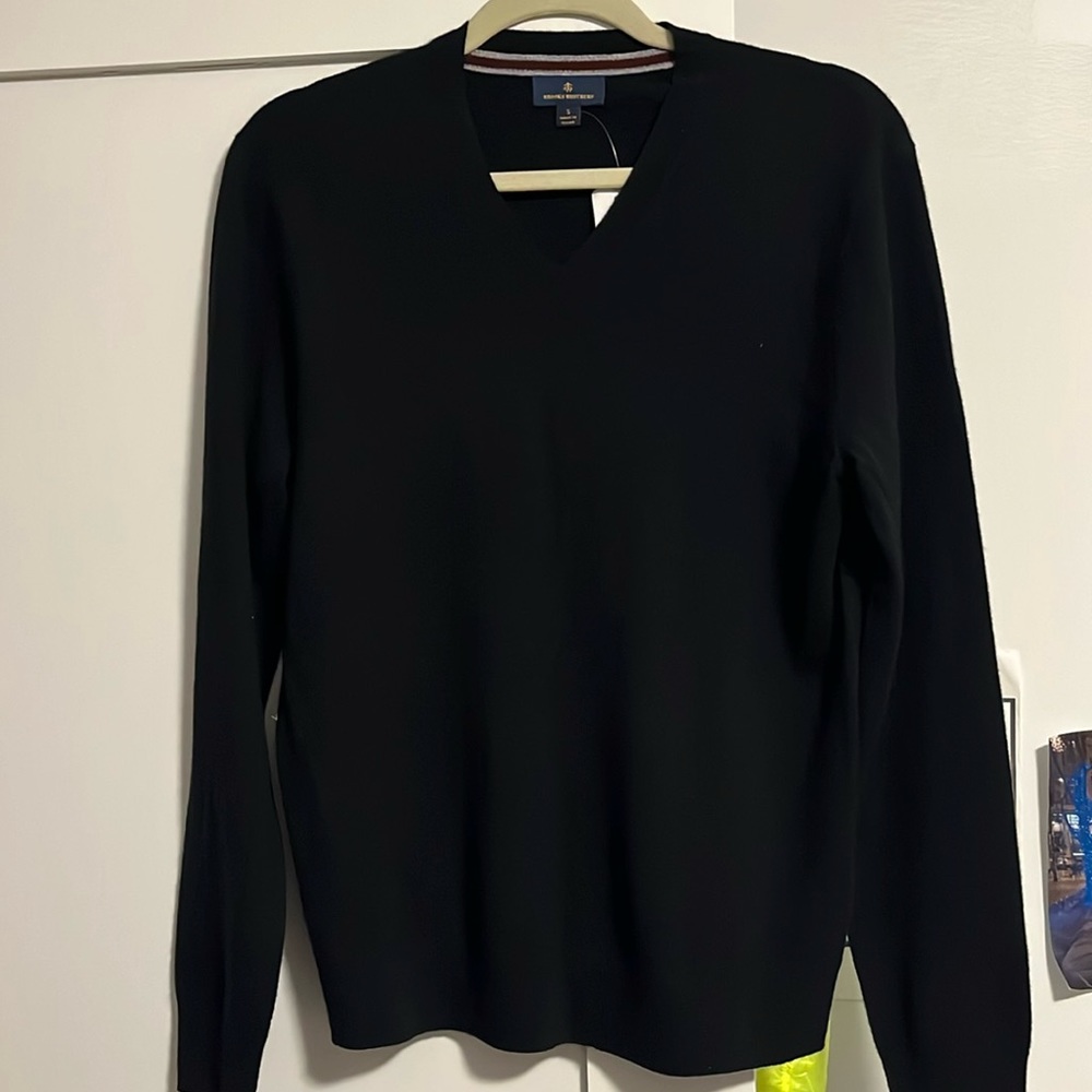 Brooks Brothers 100% Cashmere NWT V Neck sweater